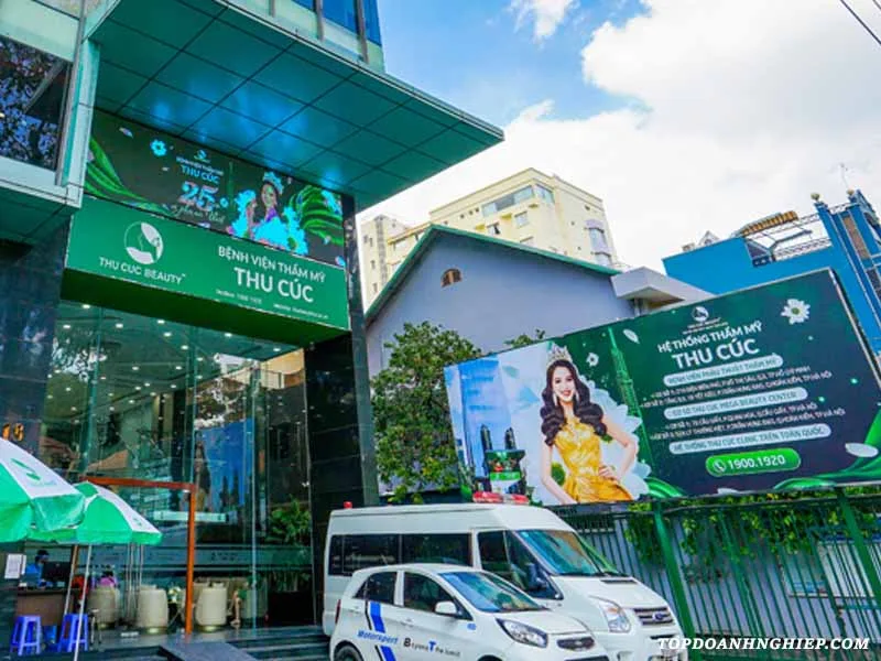 Mặt tiền khang trang của Thu Cúc Beauty, một gợi ý về địa chỉ triệt lông mọc ngược hiện đại cho khách hàng.