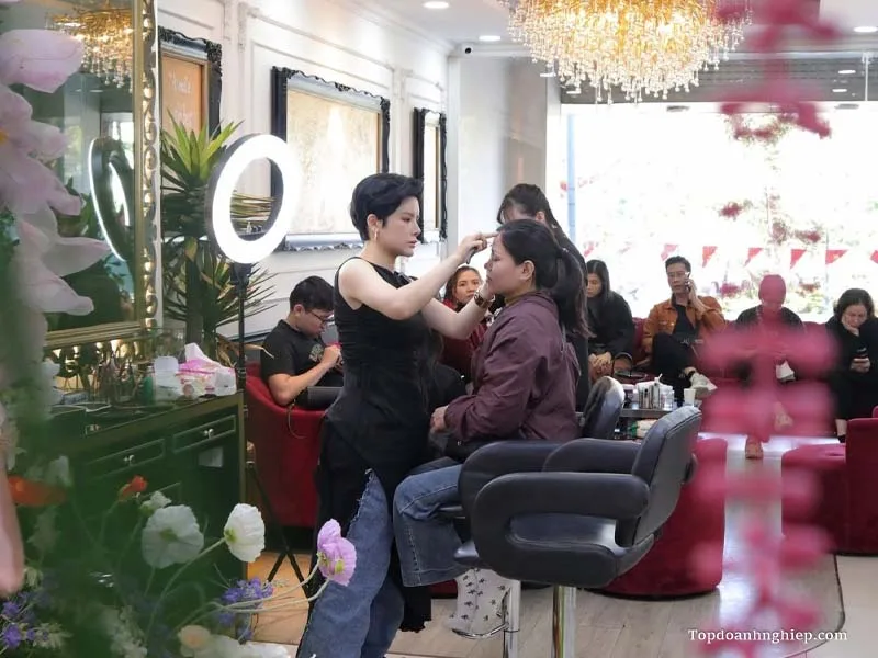 phòng điều trị tại DK Eyebrows Beauty