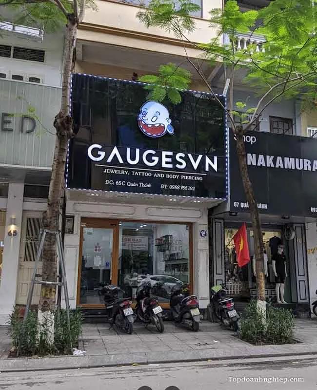 Khôn gian phòng tại Gauges Piercing