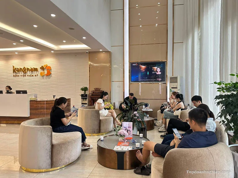 Spacious lobby and waiting lounge at best freckle removal clinic in Hanoi