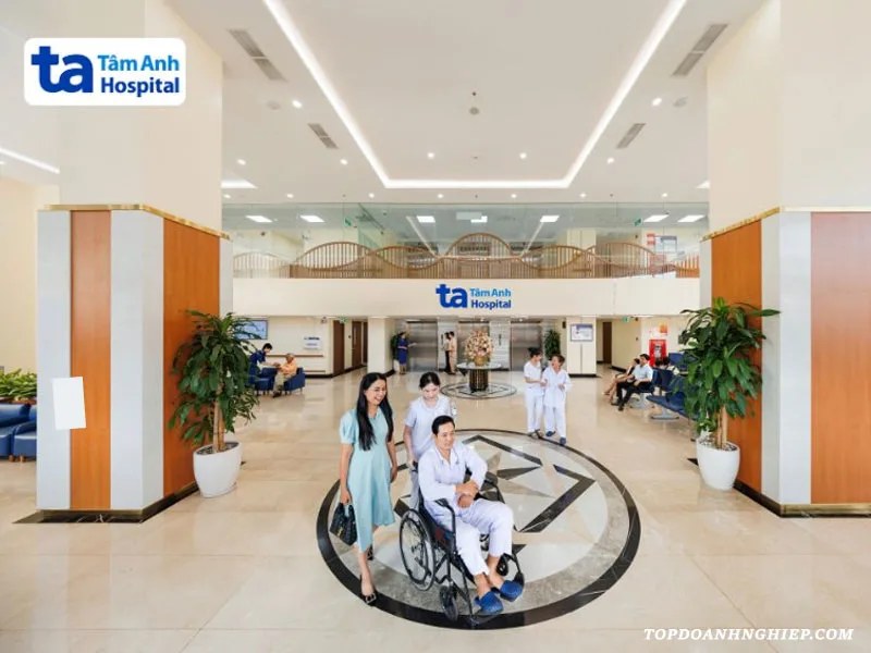 Sảnh chờ rộng rãi tại Bệnh viện Đa khoa Tâm Anh, địa chỉ trị giãn mao mạch uy tín tại Hà Nội.